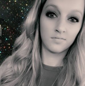 Meet your Posher, Lashaye